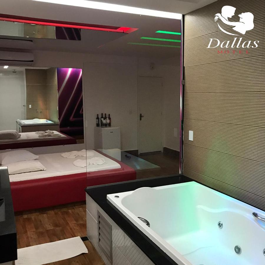 Dallas Motel Valparaiso de Goias מראה חיצוני תמונה